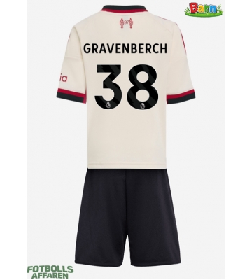 Liverpool Ryan Gravenberch #38 Bortaställ Barn 2025-26 Kortärmad (+ Korta byxor)